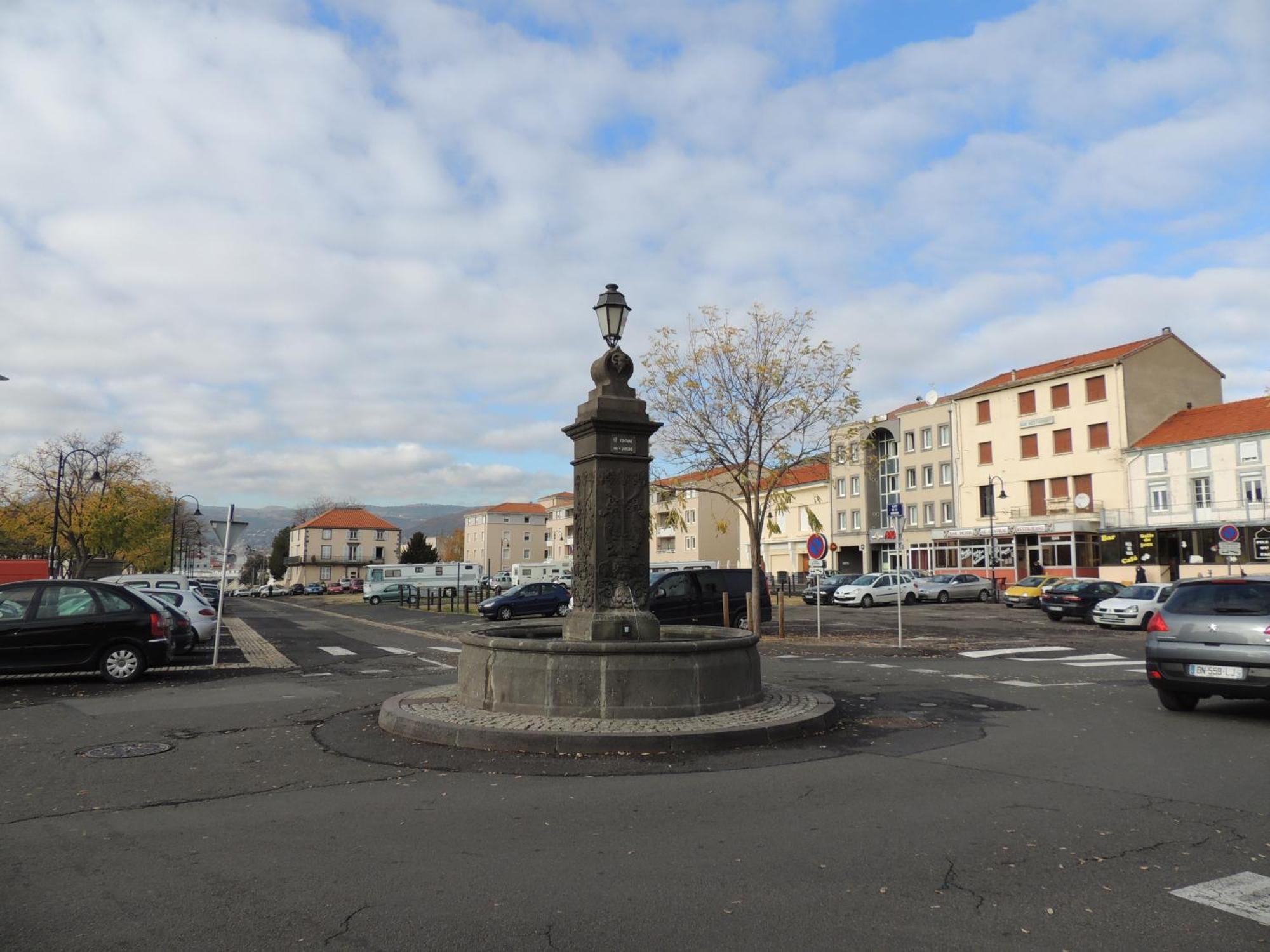 Maison De Bourg Dans Un Quartier Medieval, Avec Cafe Et The Offert * Clermont-Ferrand